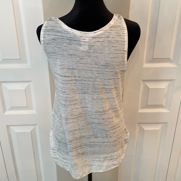 🌈3/$10 Tank Tops - Picture 8 of 8